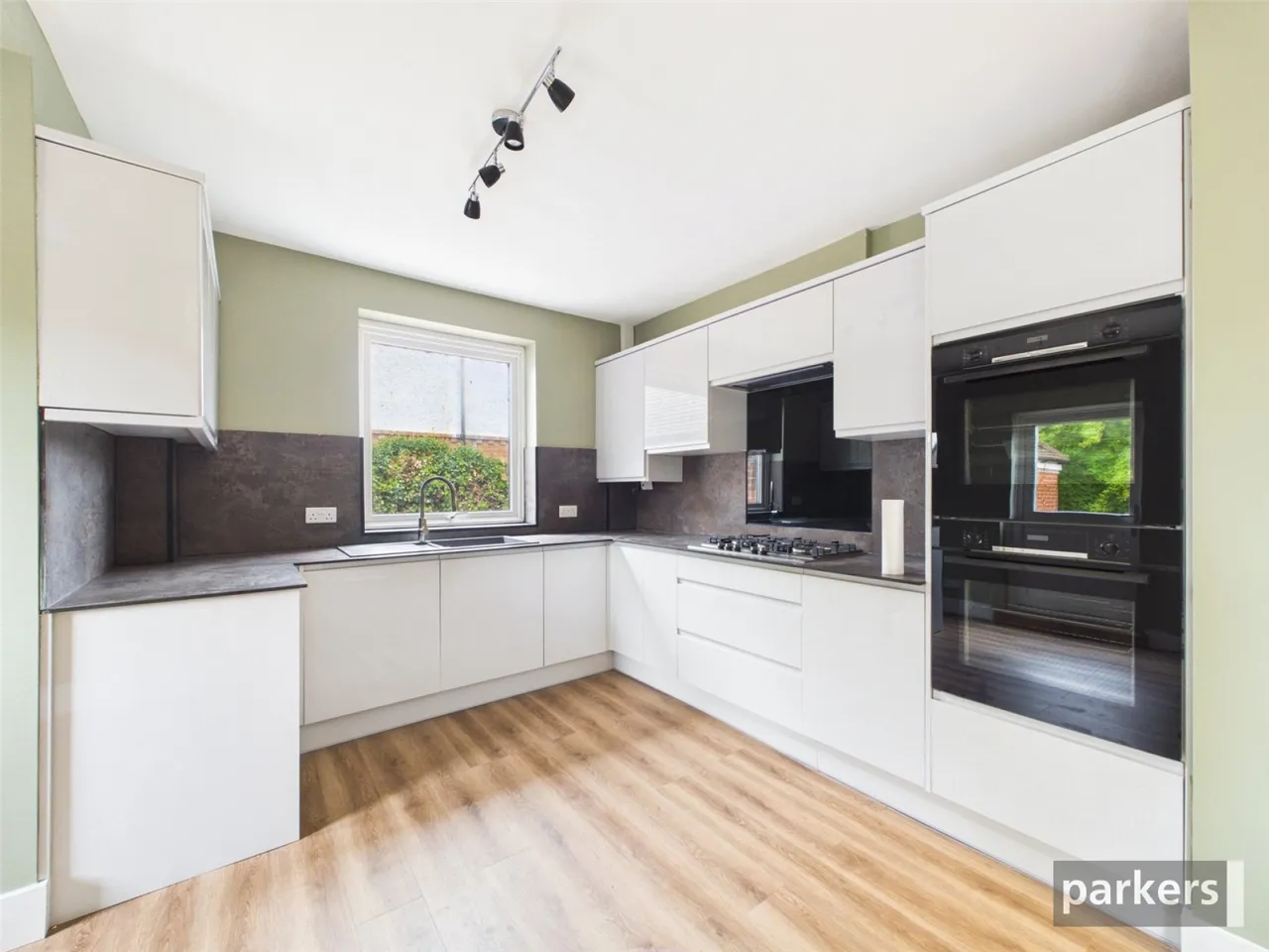 Church Road, Earley, RG6, photo 2