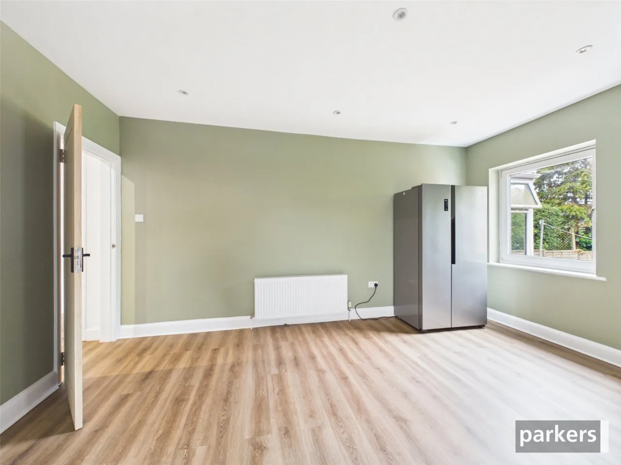 Church Road, Earley, RG6, photo 9
