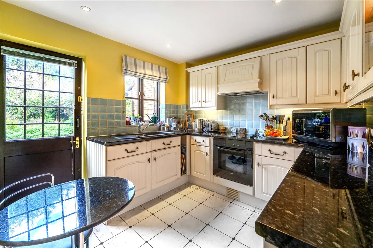 Partridge Road, Hampton, TW12 3SB, photo 6