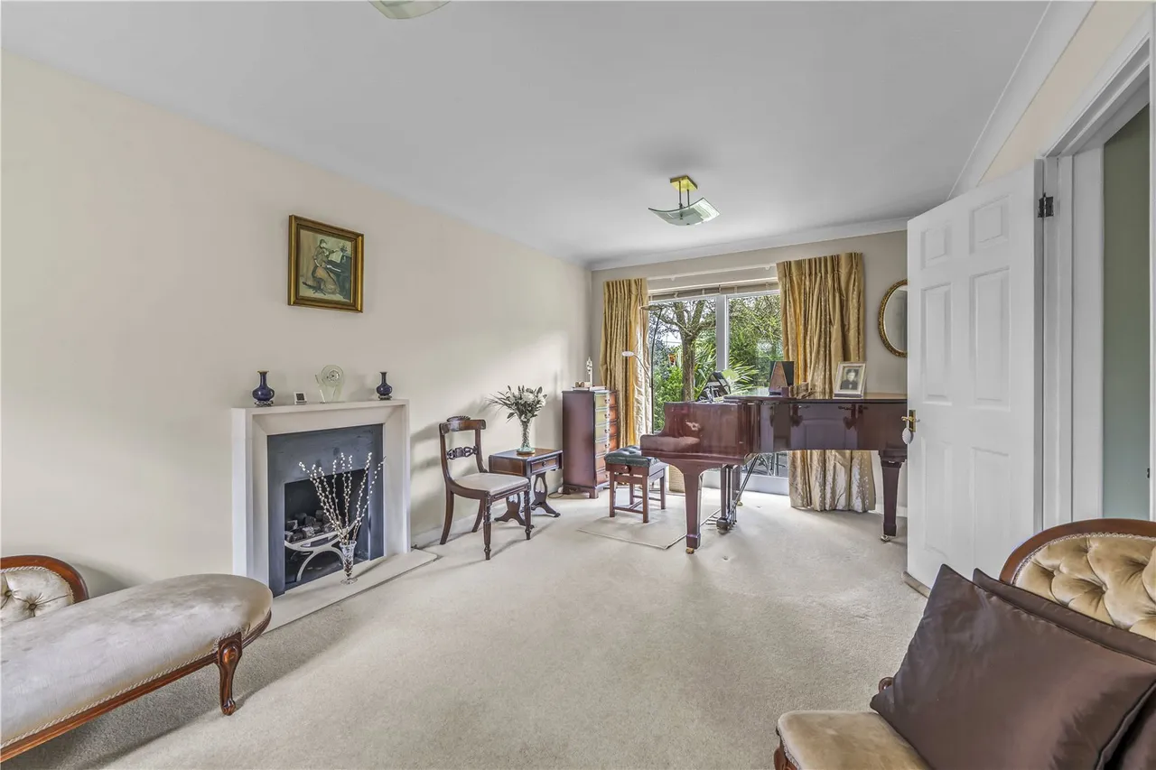 Partridge Road, Hampton, TW12 3SB, photo 3