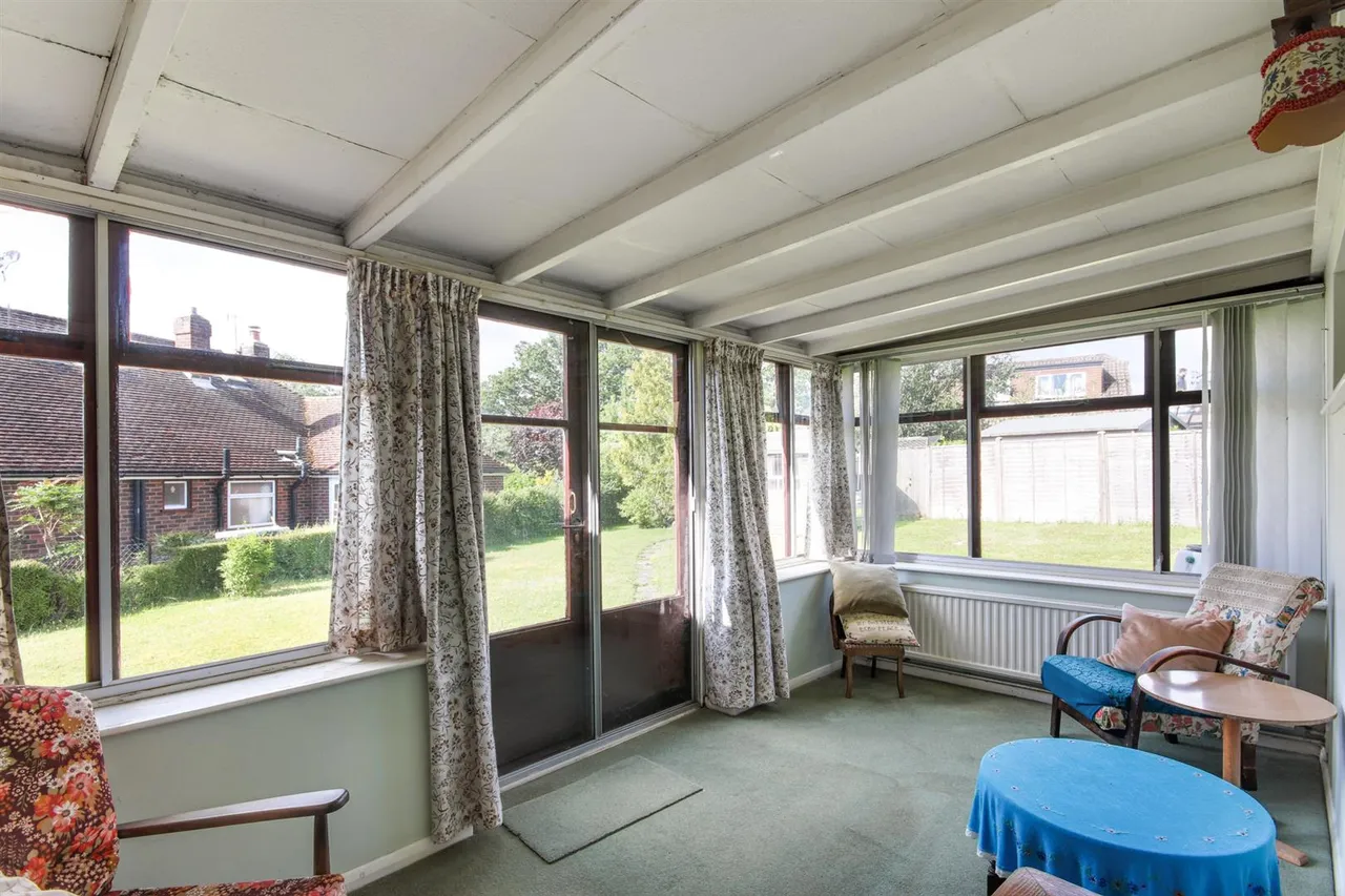 Elmfield Close, Weald, photo 6