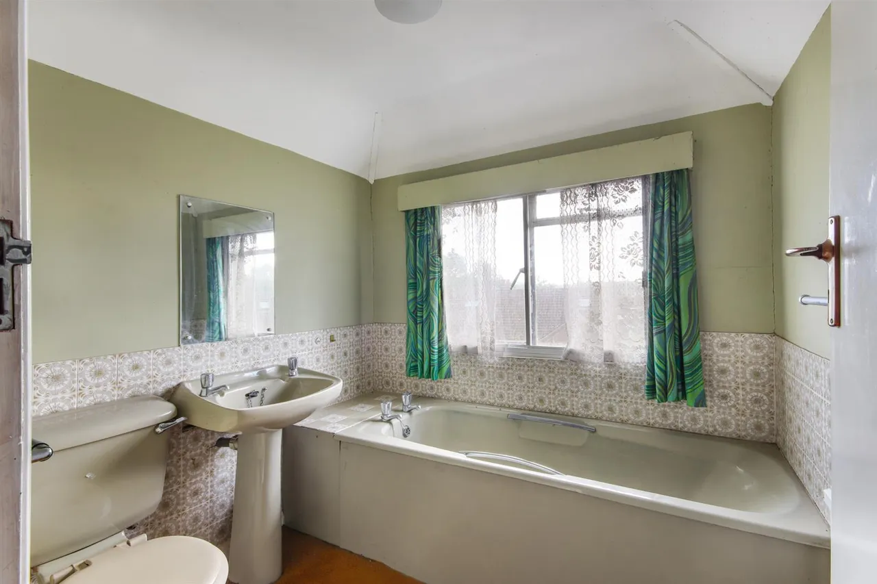Elmfield Close, Weald, photo 11