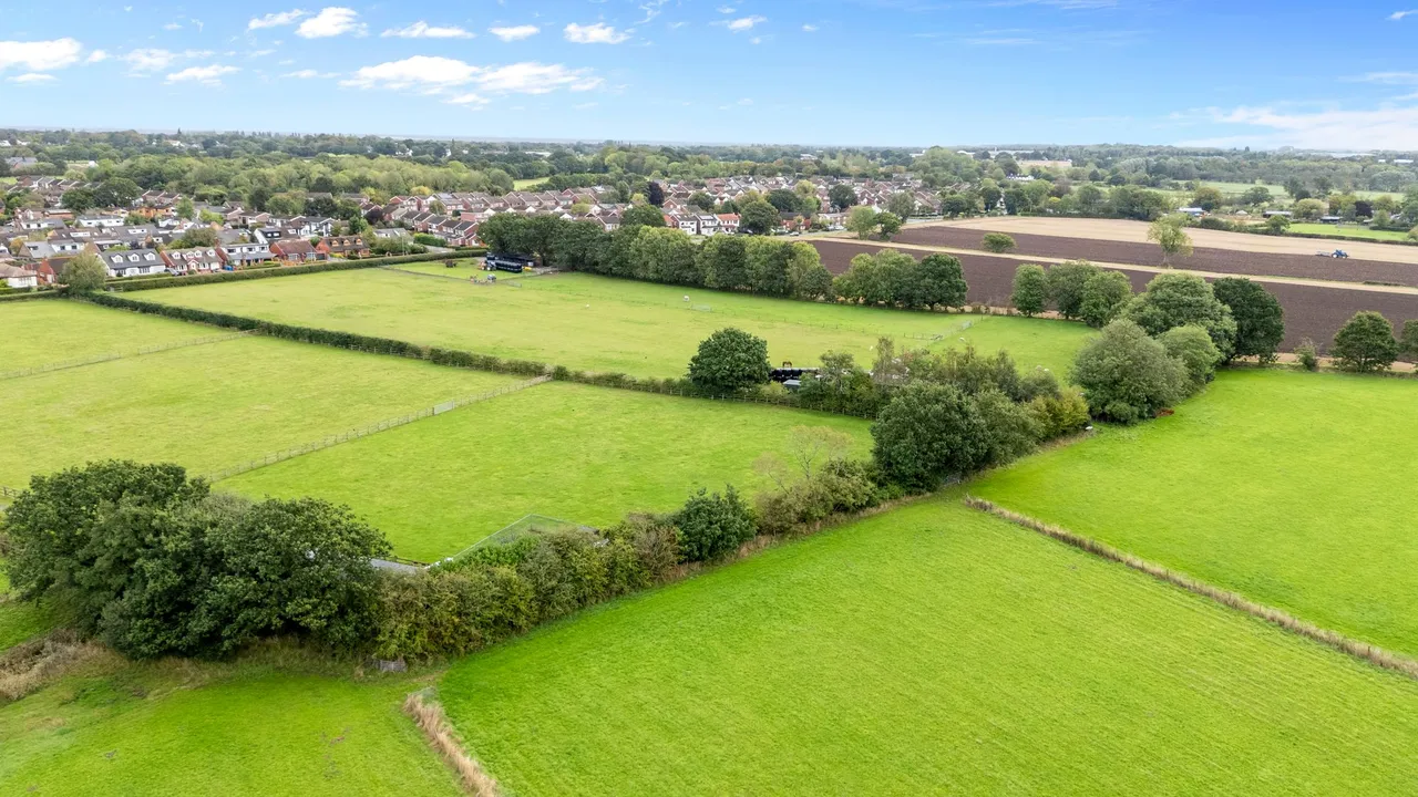 Three Tree Barn Mill House Lane, Croft, Warrington, Warrington, WA3 7HA, photo 2