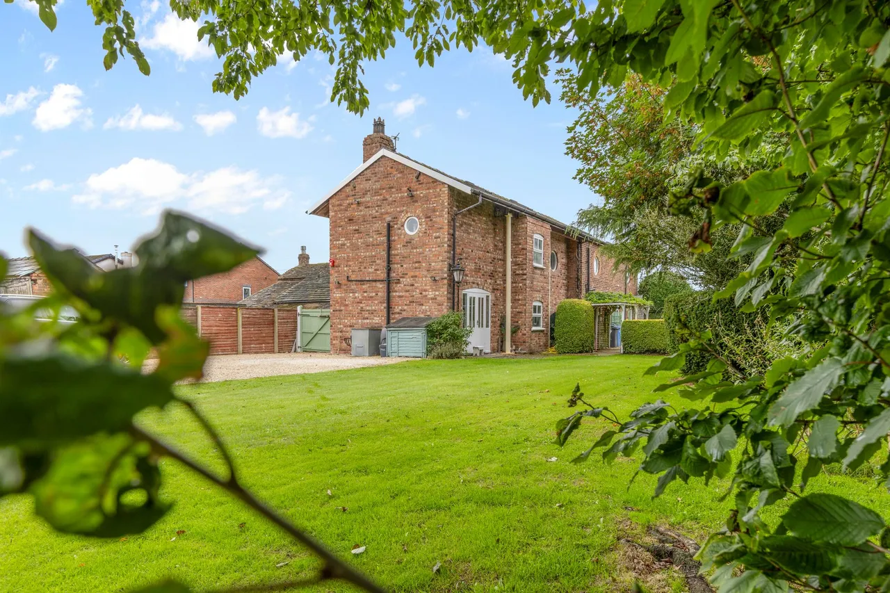 Three Tree Barn Mill House Lane, Croft, Warrington, Warrington, WA3 7HA, photo 34