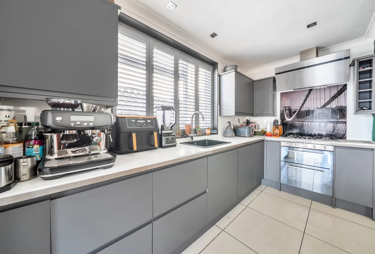 New Queen Street, Bristol, BS15 1DF, photo 3