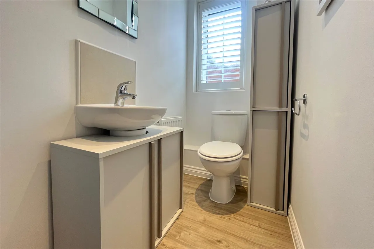 Montague Mews, Farnham, Surrey, GU9 7GF, photo 10