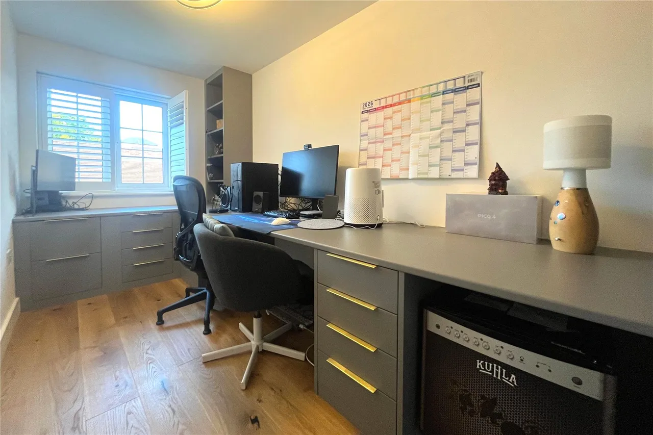 Montague Mews, Farnham, Surrey, GU9 7GF, photo 14