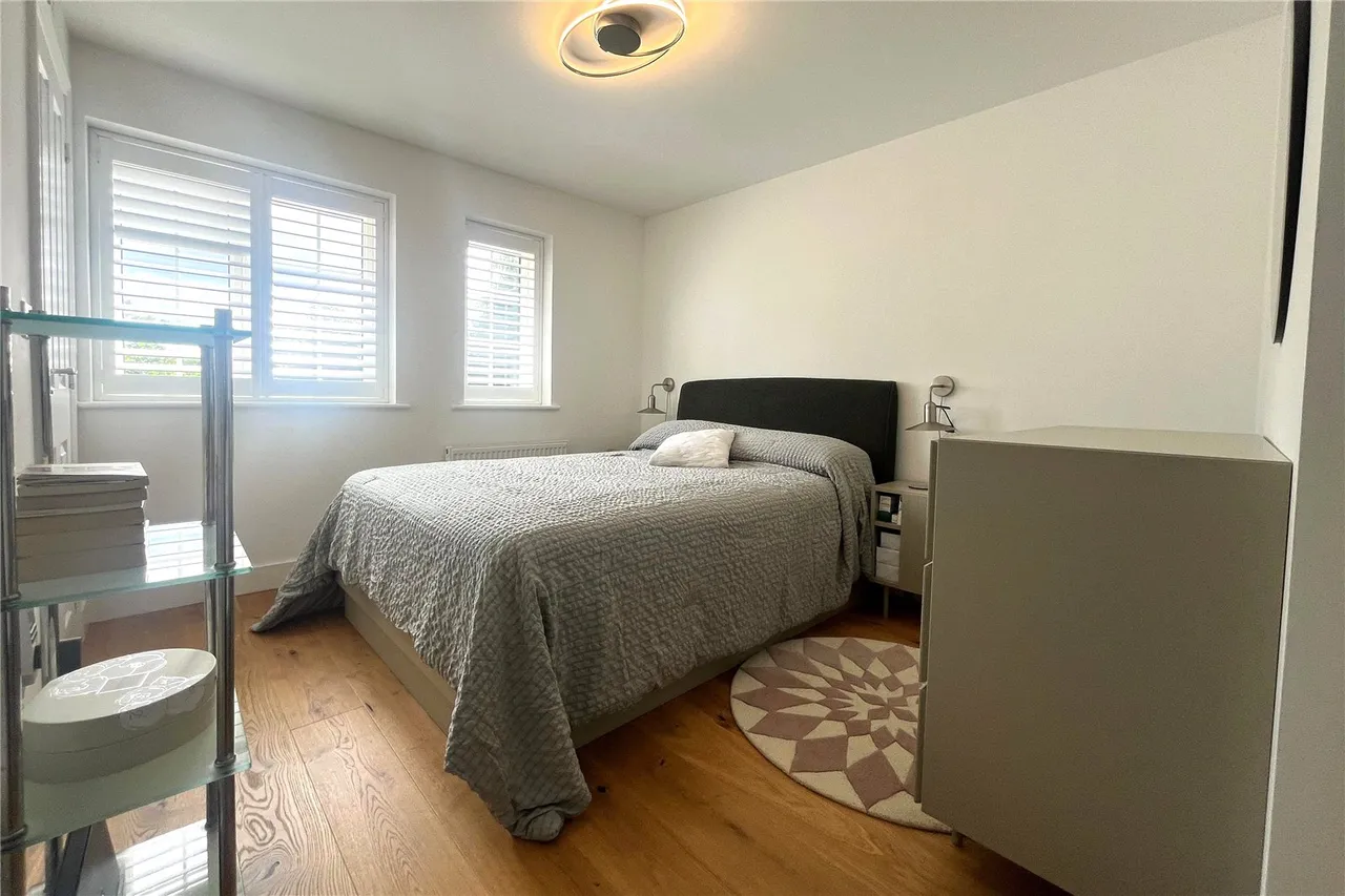 Montague Mews, Farnham, Surrey, GU9 7GF, photo 11