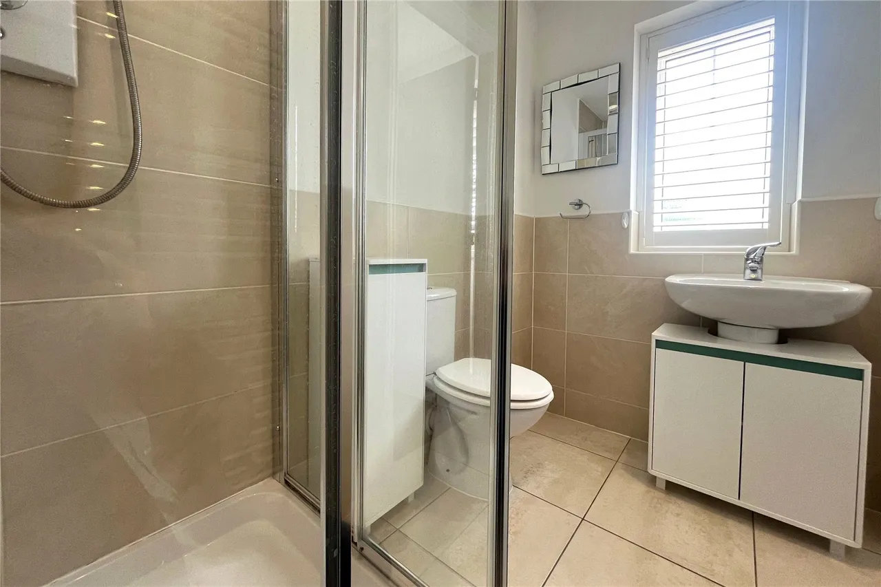 Montague Mews, Farnham, Surrey, GU9 7GF, photo 12