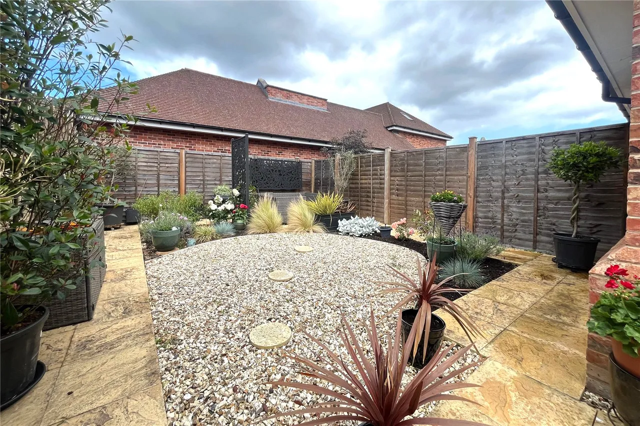 Montague Mews, Farnham, Surrey, GU9 7GF, photo 13