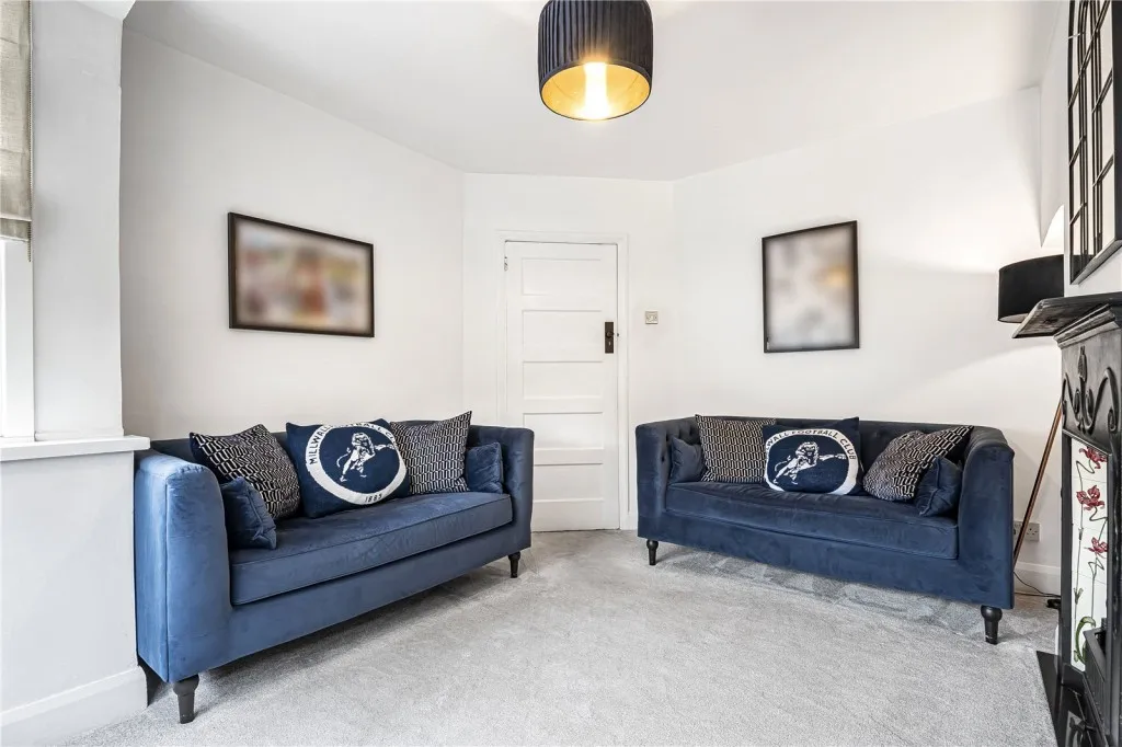 Westdean Avenue, London, SE12, photo 2
