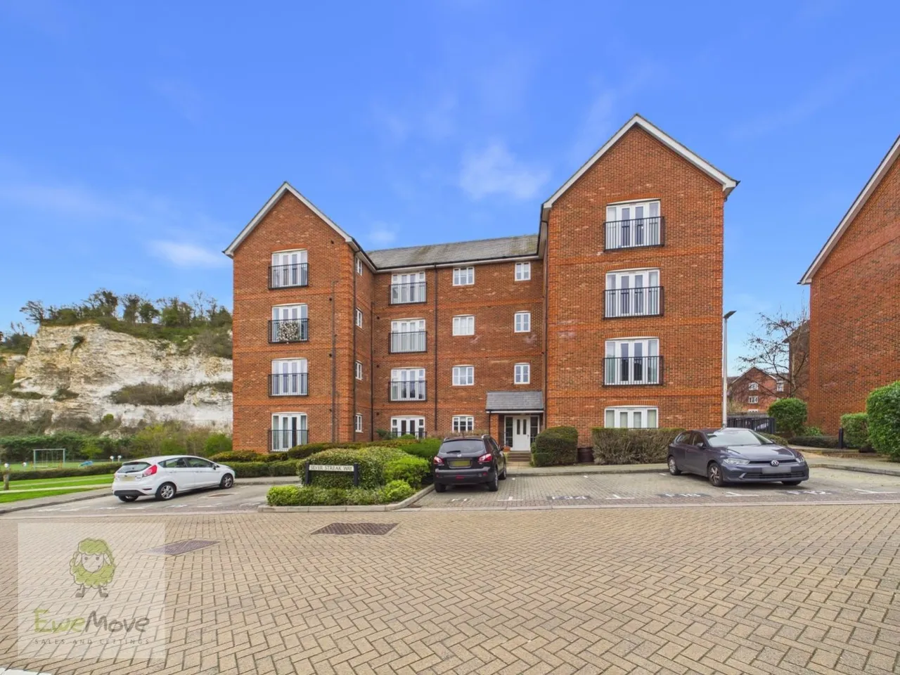 1 bed flat for sale, Silver Streak Way, Rochester, ME2