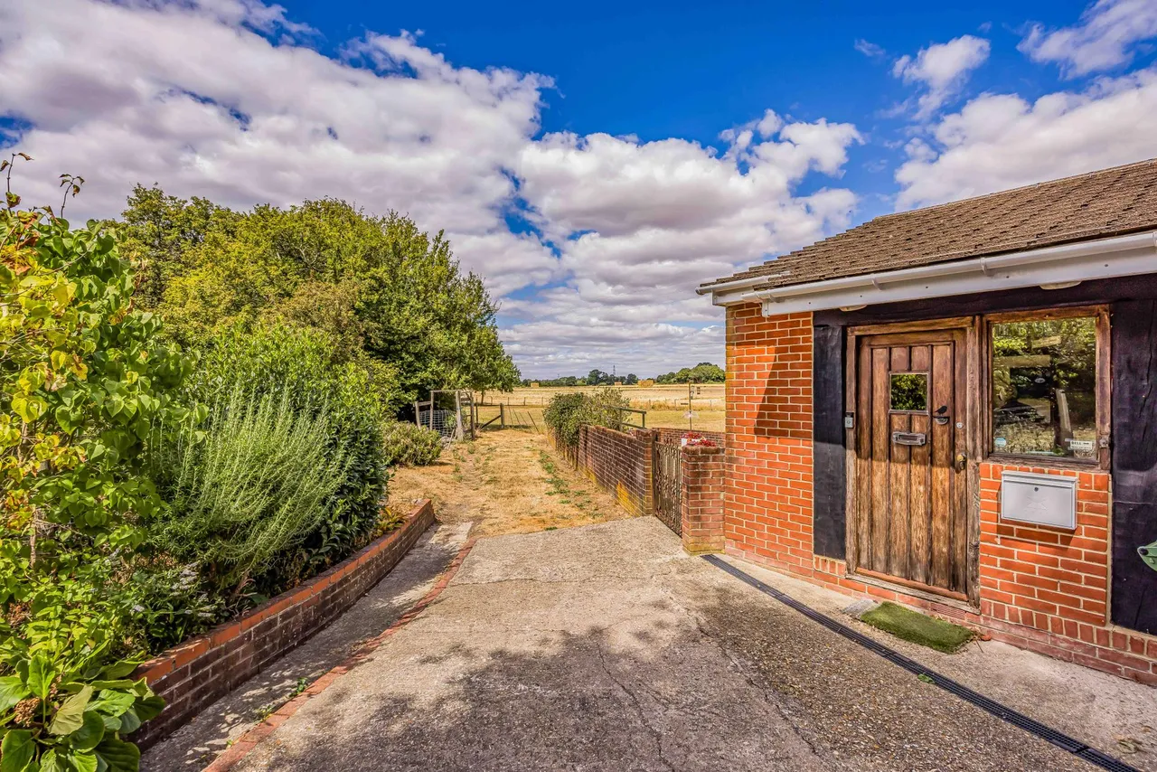 Denmead, Hampshire, photo 42
