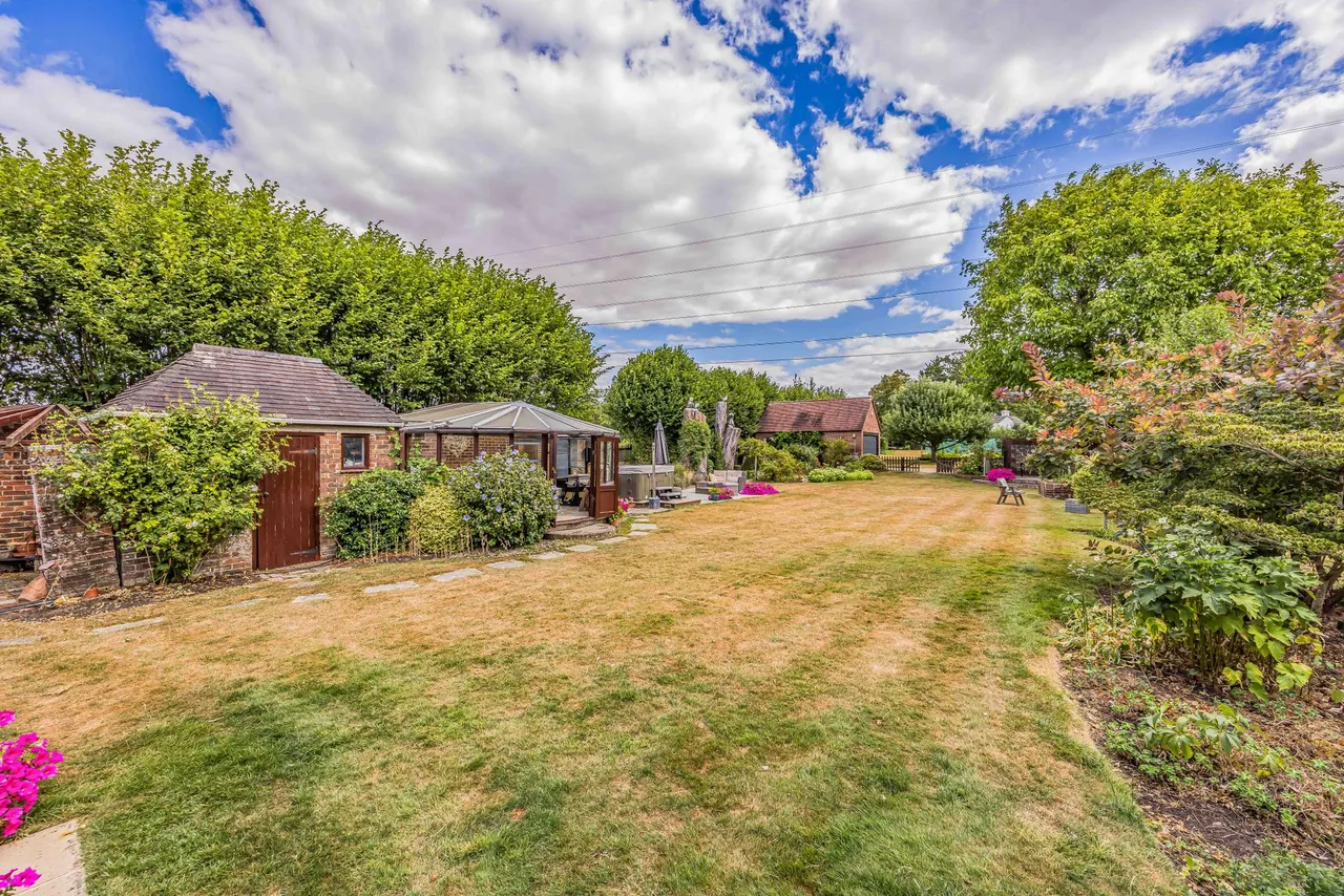 Denmead, Hampshire, photo 39