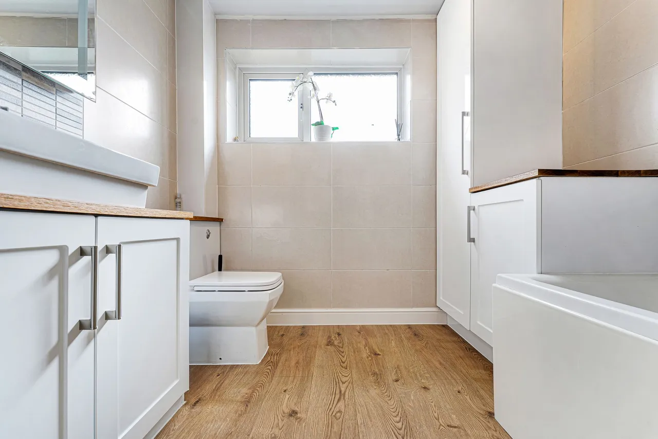 Cradley, Widnes, Widnes, WA8 7PL, photo 13