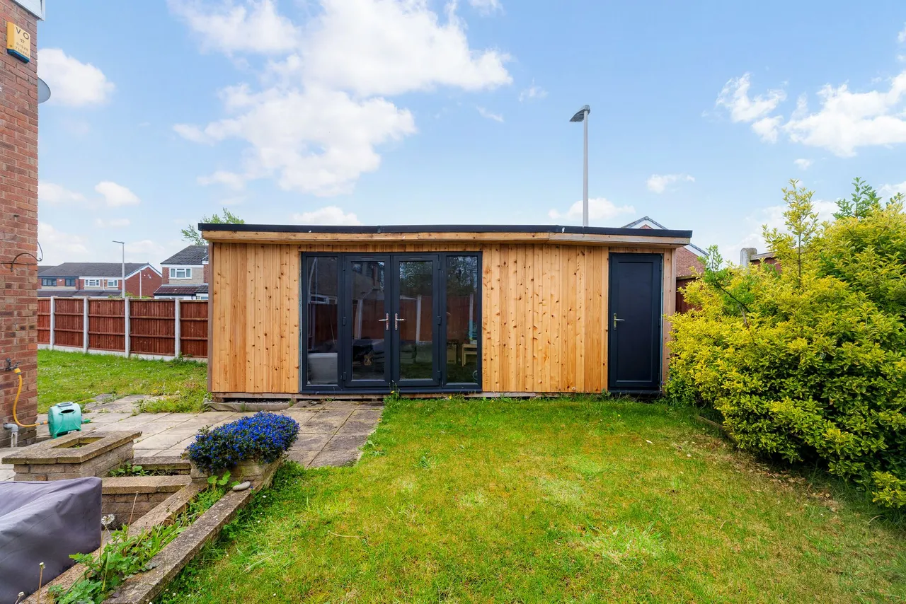 Cradley, Widnes, Widnes, WA8 7PL, photo 15