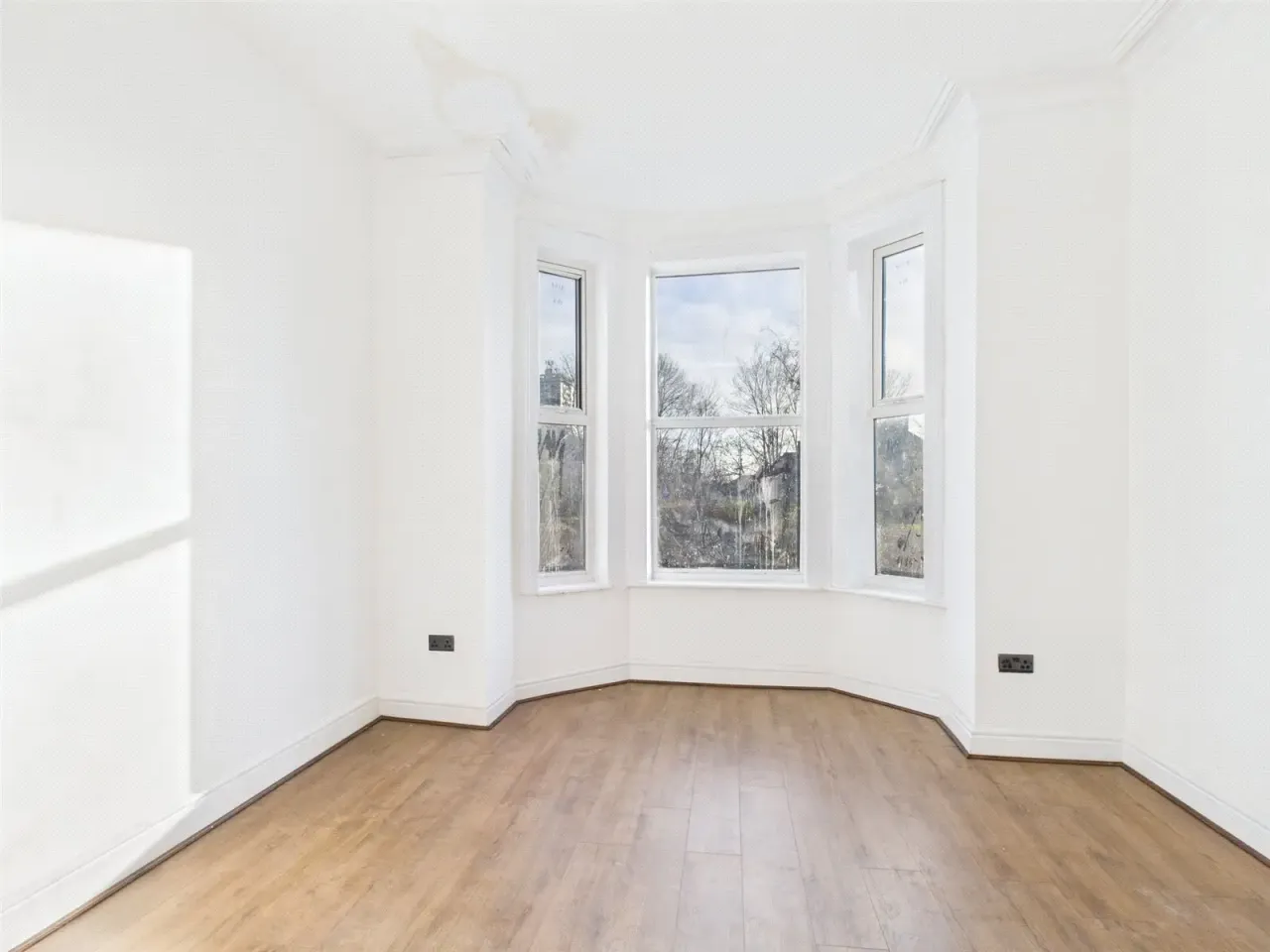 Urmston Lane, Stretford, Manchester, Greater Manchester, M32 9BP, photo 2