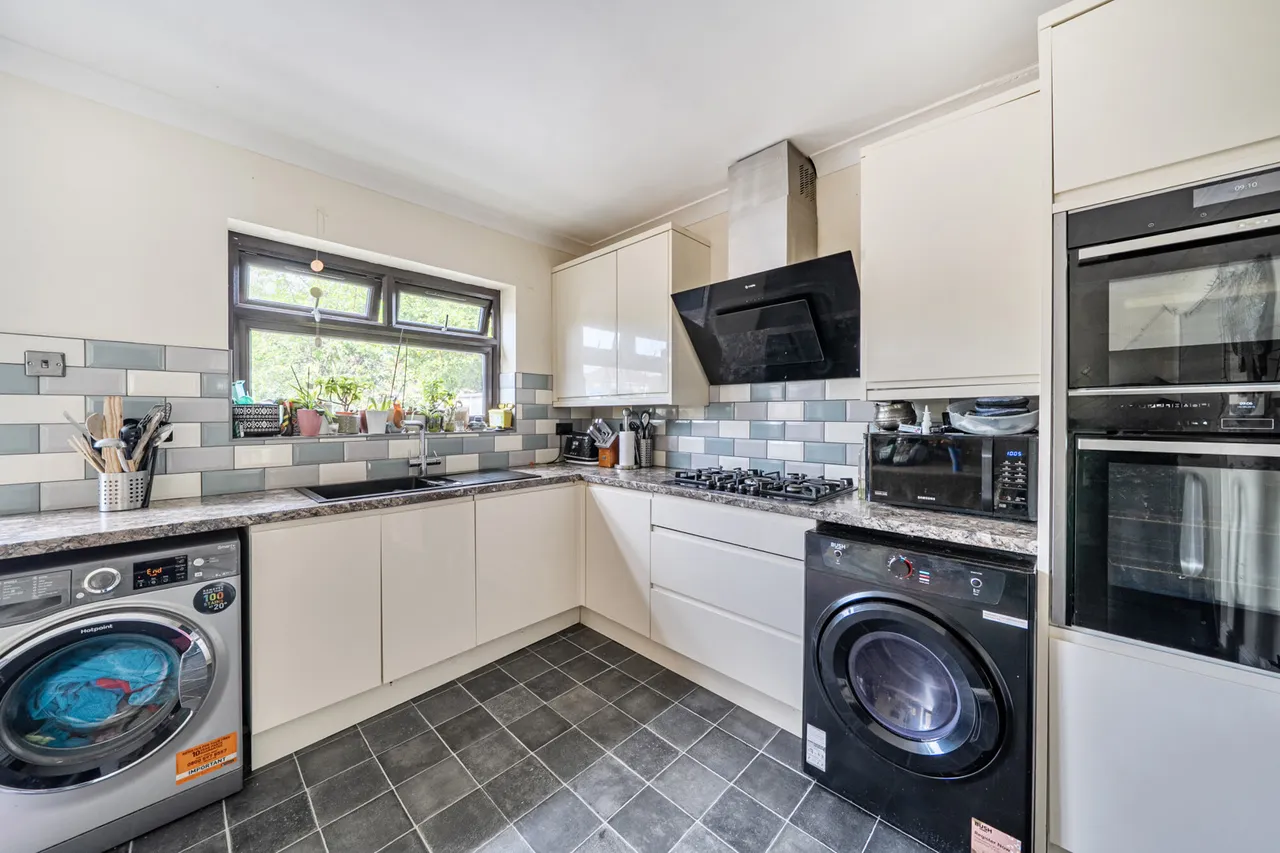 Holyrood Avenue, Harrow, HA2, photo 5