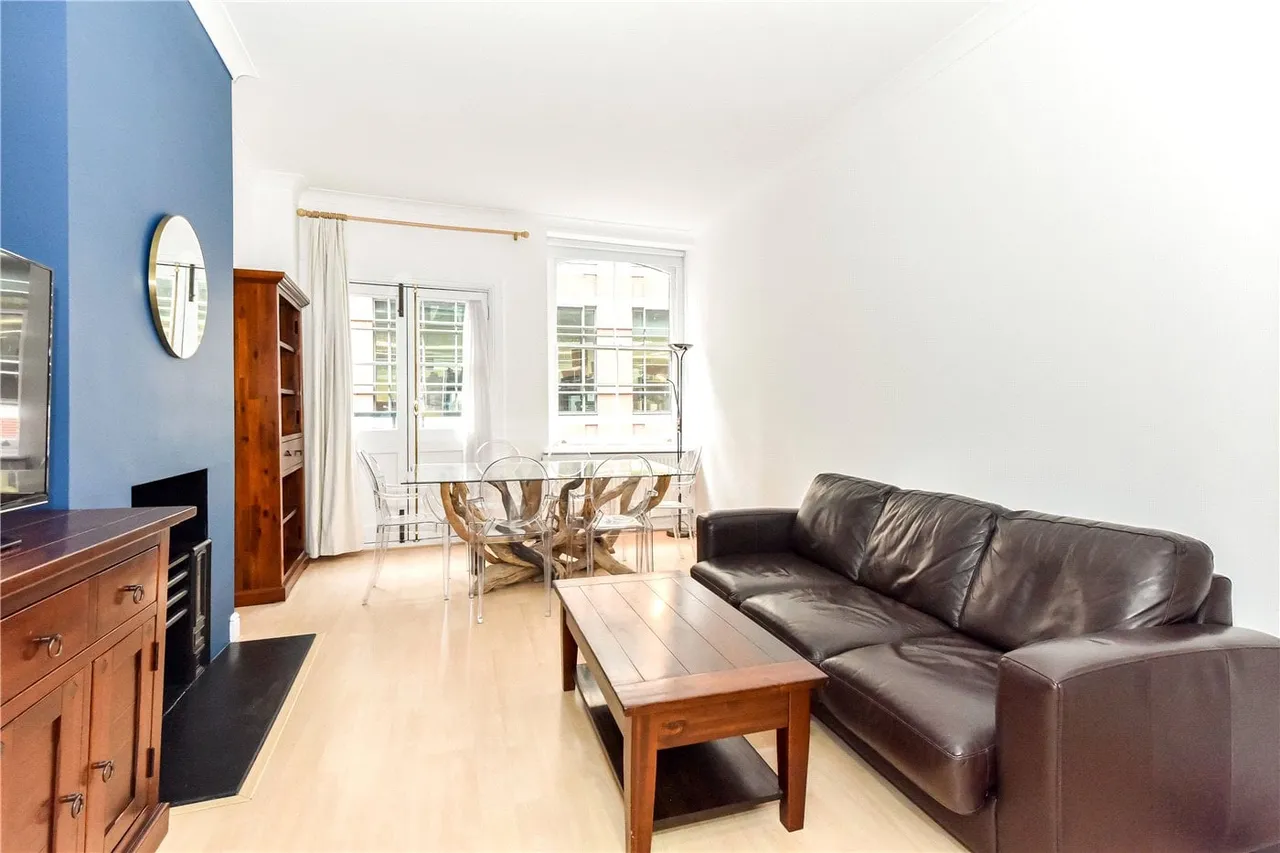 2 bed flat to rent, St. Andrew's Hill, London, EC4V