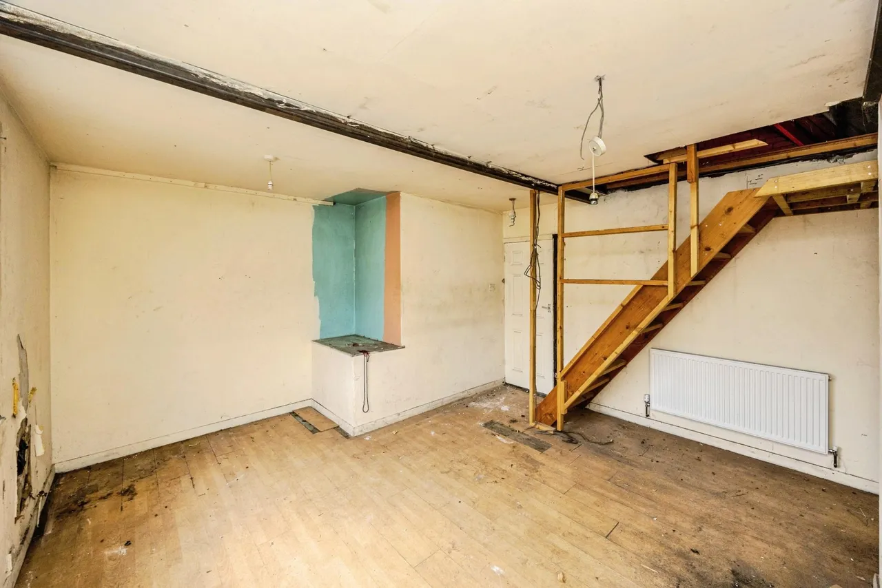 Royds Avenue, Huddersfield, HD3, photo 12
