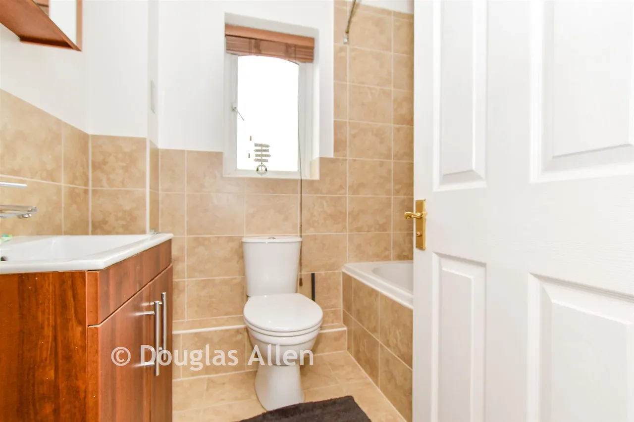 Staffa Close, Wickford, SS12, photo 9