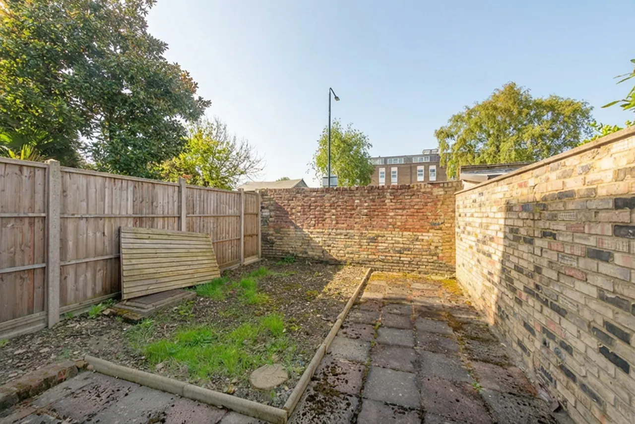 8 Percy Road, London, photo 8