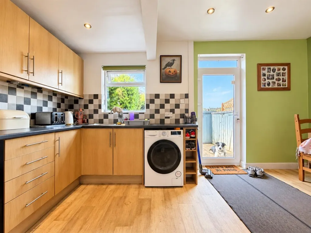 Whitley Road, Keighley, BD21, photo 6