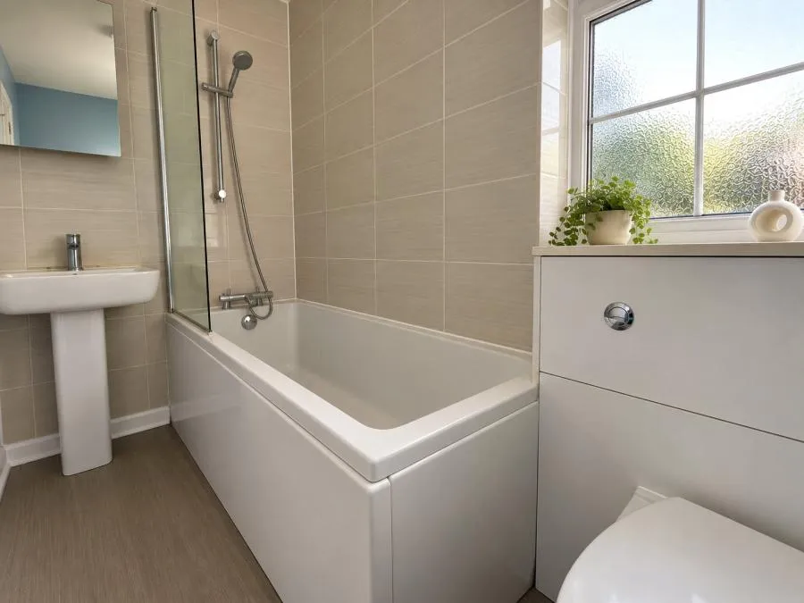 Bedfordshire Way, Wokingham, RG41, photo 7