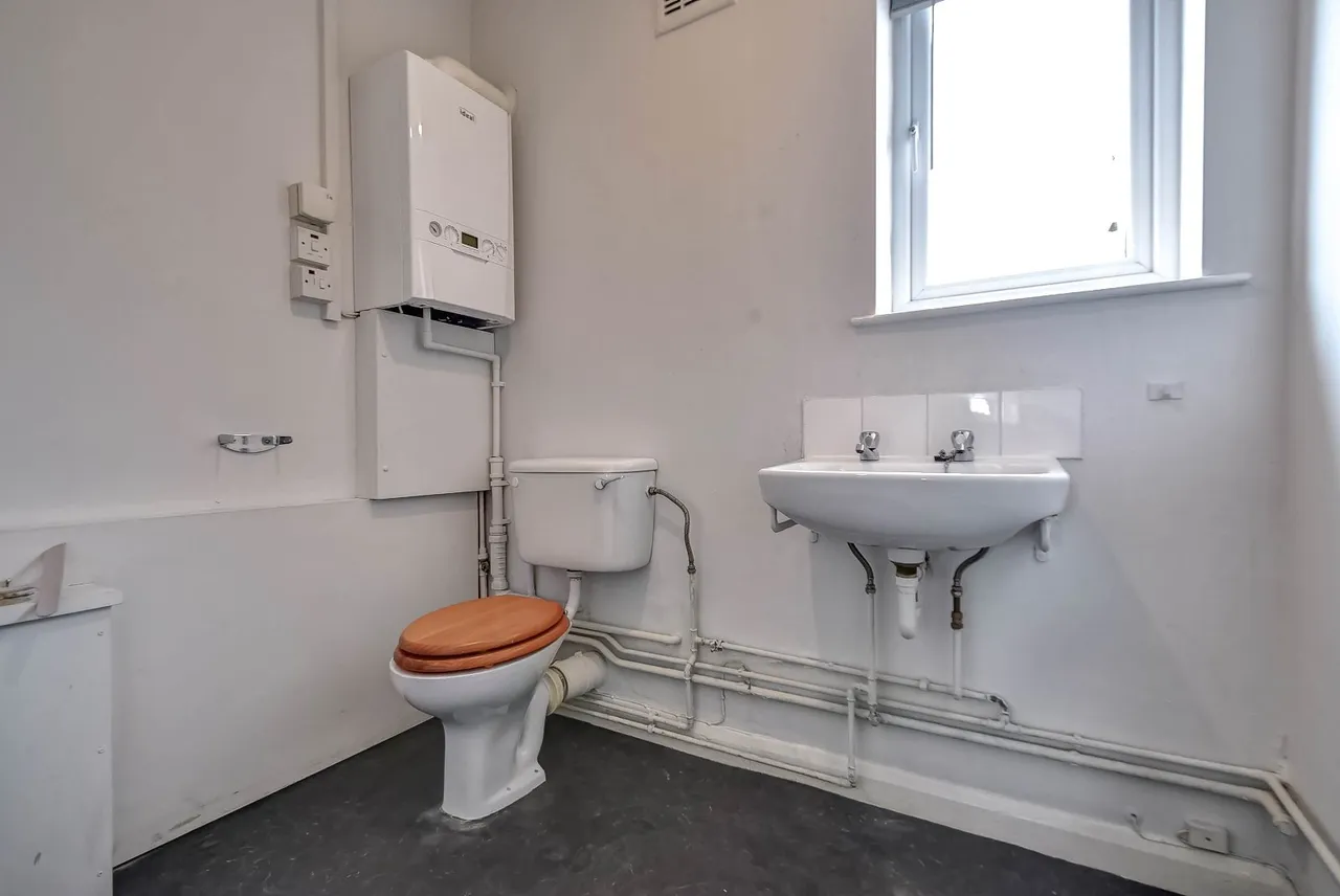 Holderness Road, Hull, HU8, photo 8