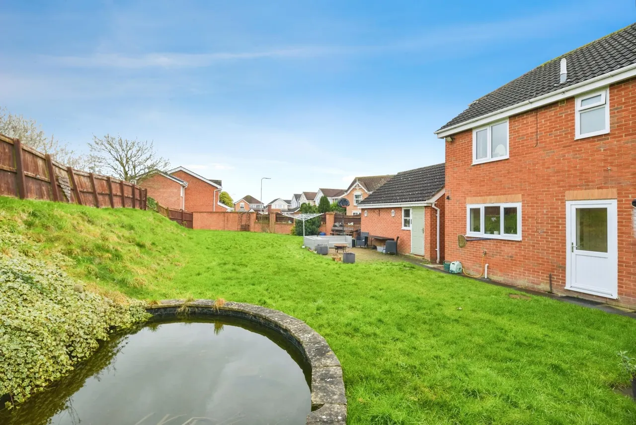 Pease Court, Stockton-on-tees, TS16, photo 20