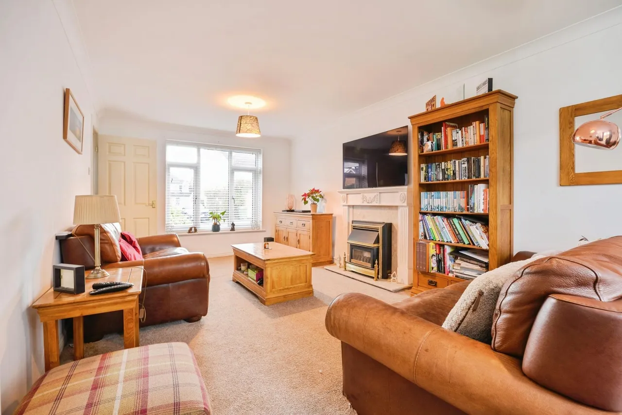 Pease Court, Stockton-on-tees, TS16, photo 4
