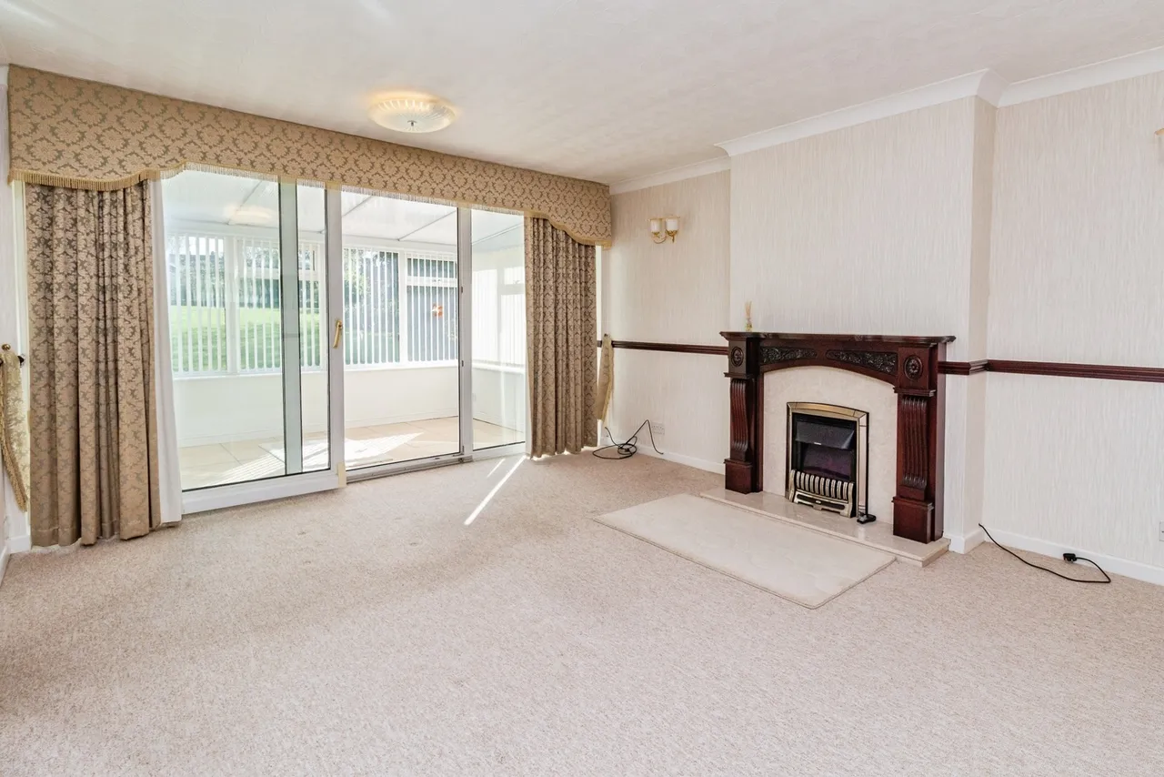 Witney Road, Staffordshire, ST17, photo 7