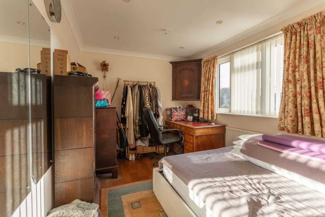 Paddock Court, Hartley Wintney, Hook, RG27 8LL, photo 5