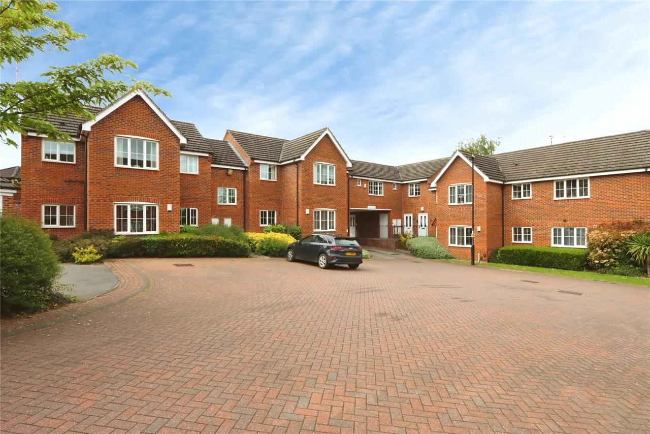 2 bed flat for sale — Woodhouse Lane, Beighton, Sheffield, S20