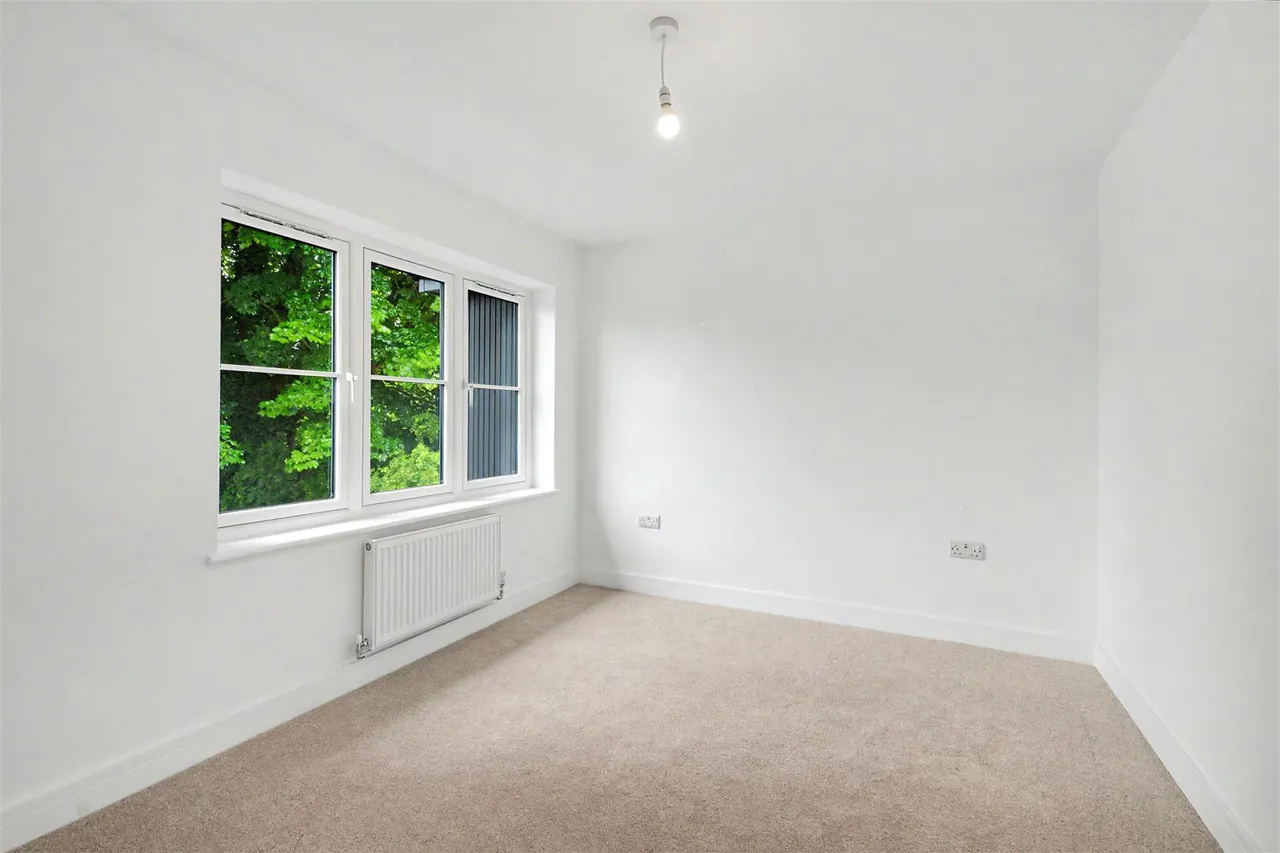 Whites Croft, Woodborough, NG14, photo 9