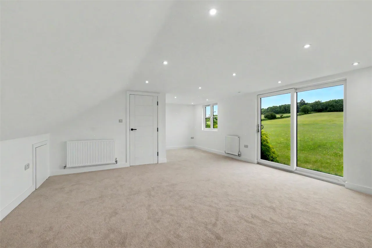Whites Croft, Woodborough, NG14, photo 5