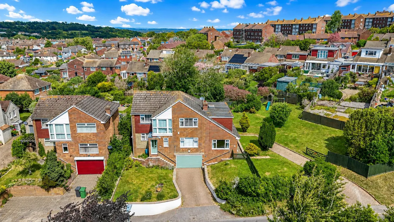 Fairlight Road, Hastings, photo 49