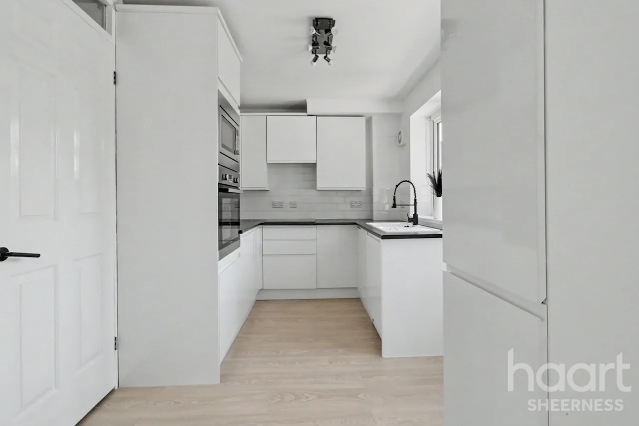 Alder Close, Sheerness, ME12, photo 8
