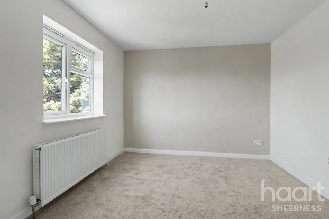 Alder Close, Sheerness, ME12, photo 5