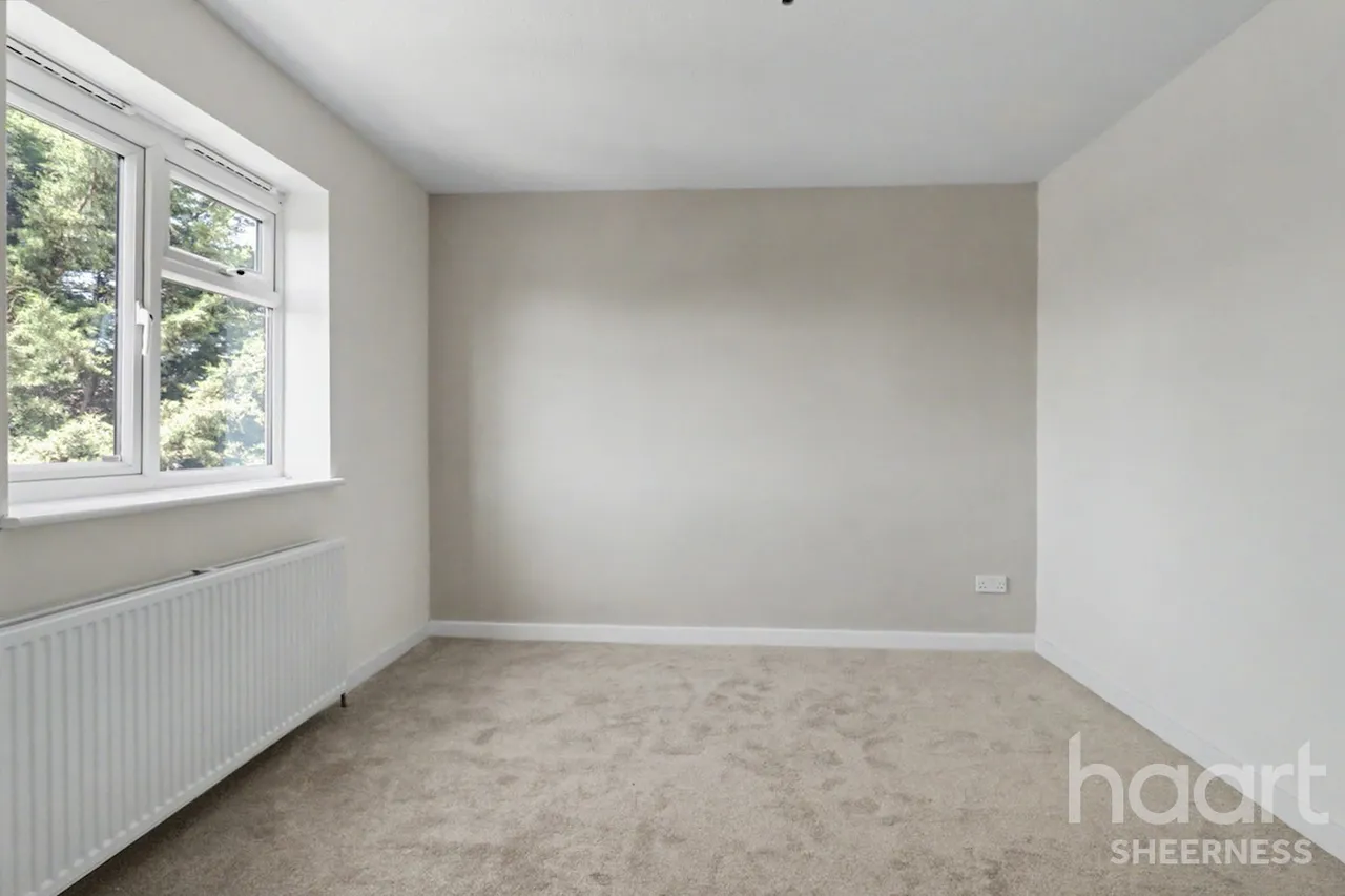 Alder Close, Sheerness, ME12, photo 3