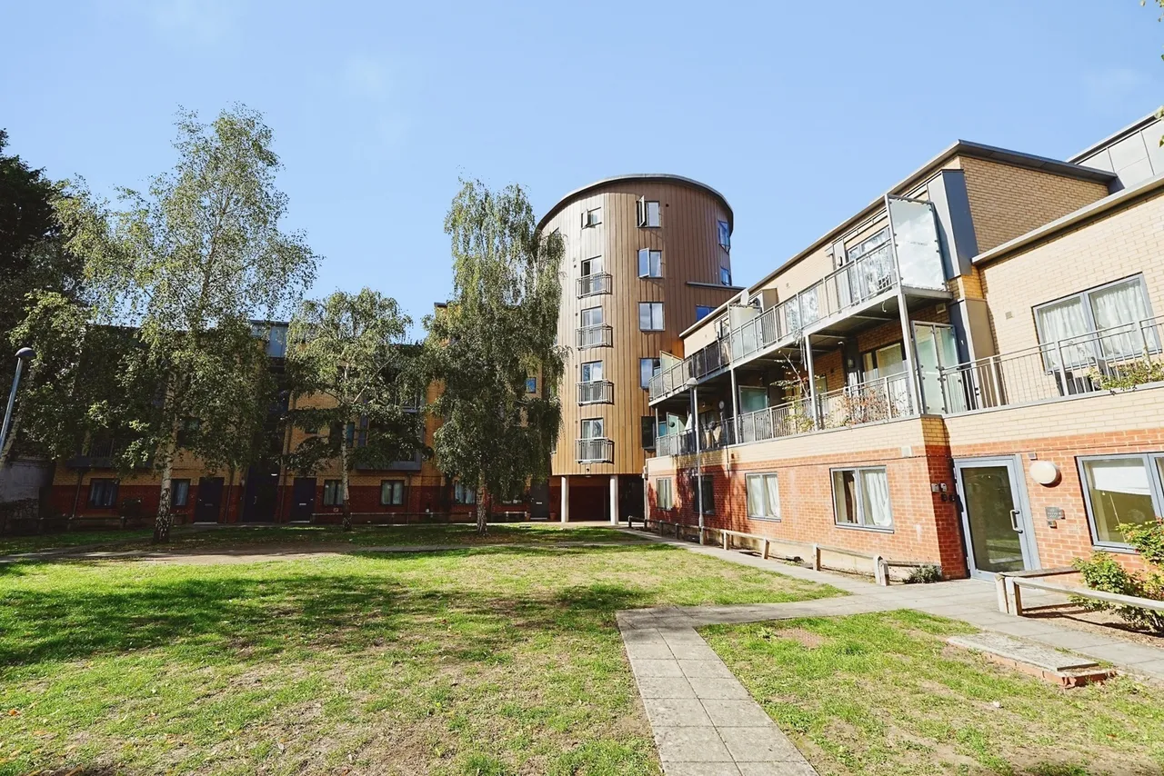 St. Peters Gardens, London, SE13, photo 8