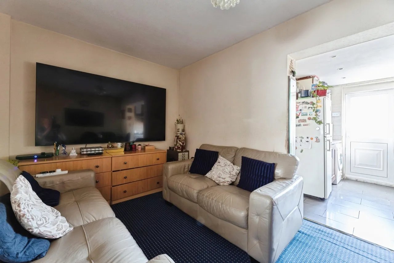 Cheriton Avenue, Ilford, IG5, photo 7