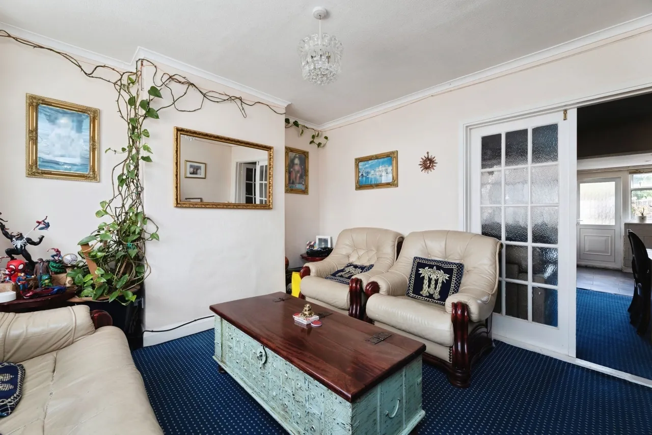 Cheriton Avenue, Ilford, IG5, photo 6
