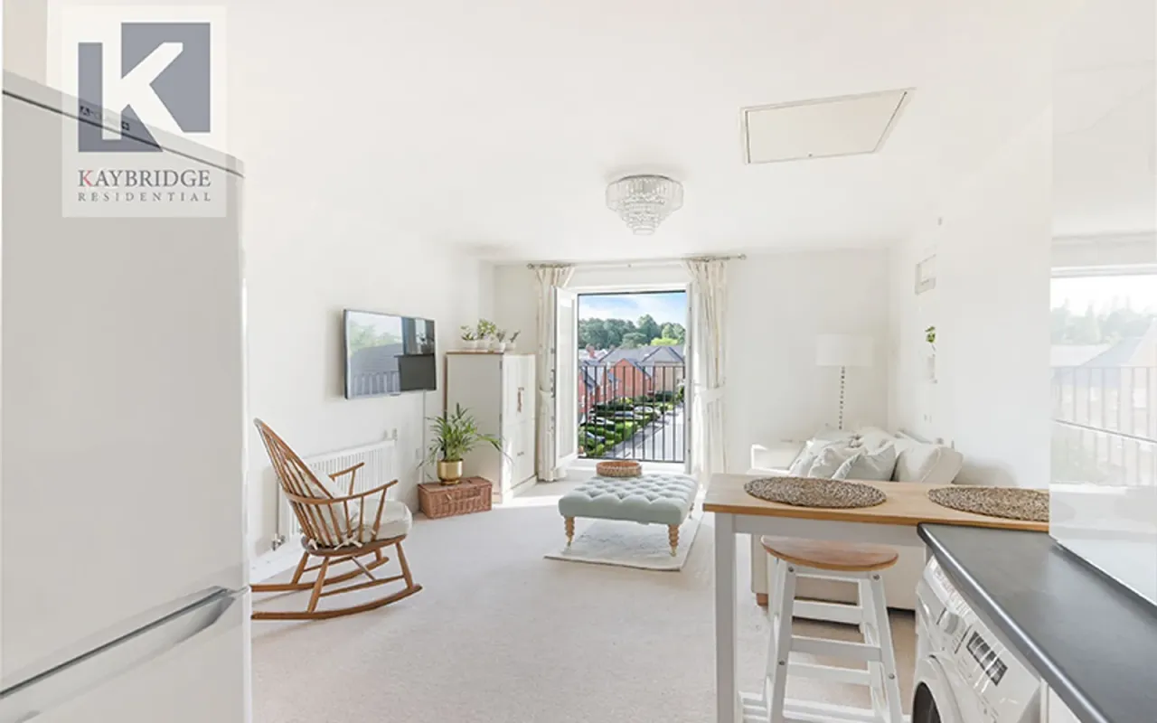 Longland Place, Epsom, KT19, photo 2