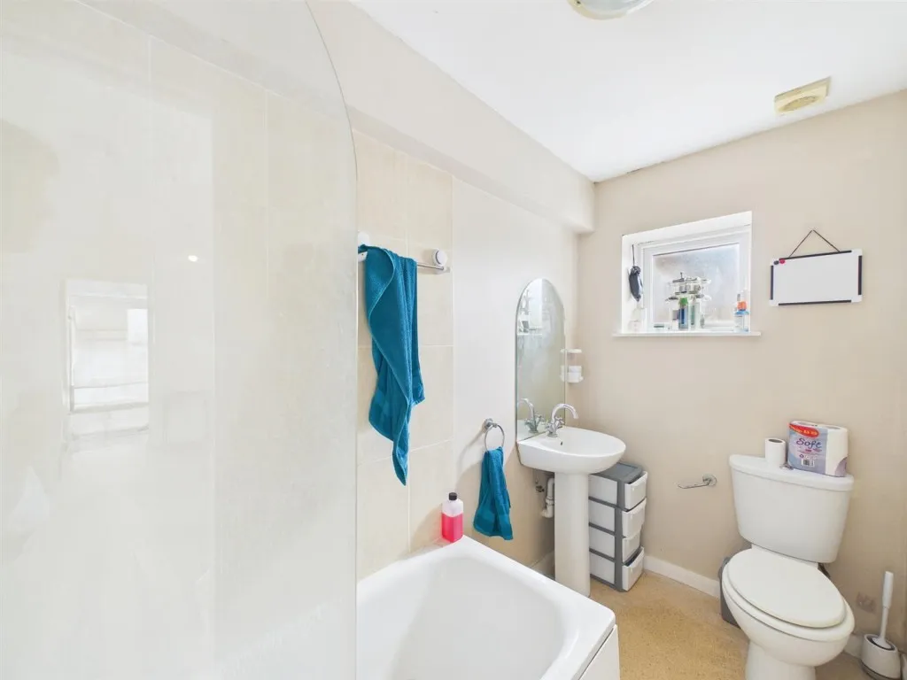 5a & 5b, Cleeve Wood Road, Downend, Bristol, BS16 2SF, photo 10