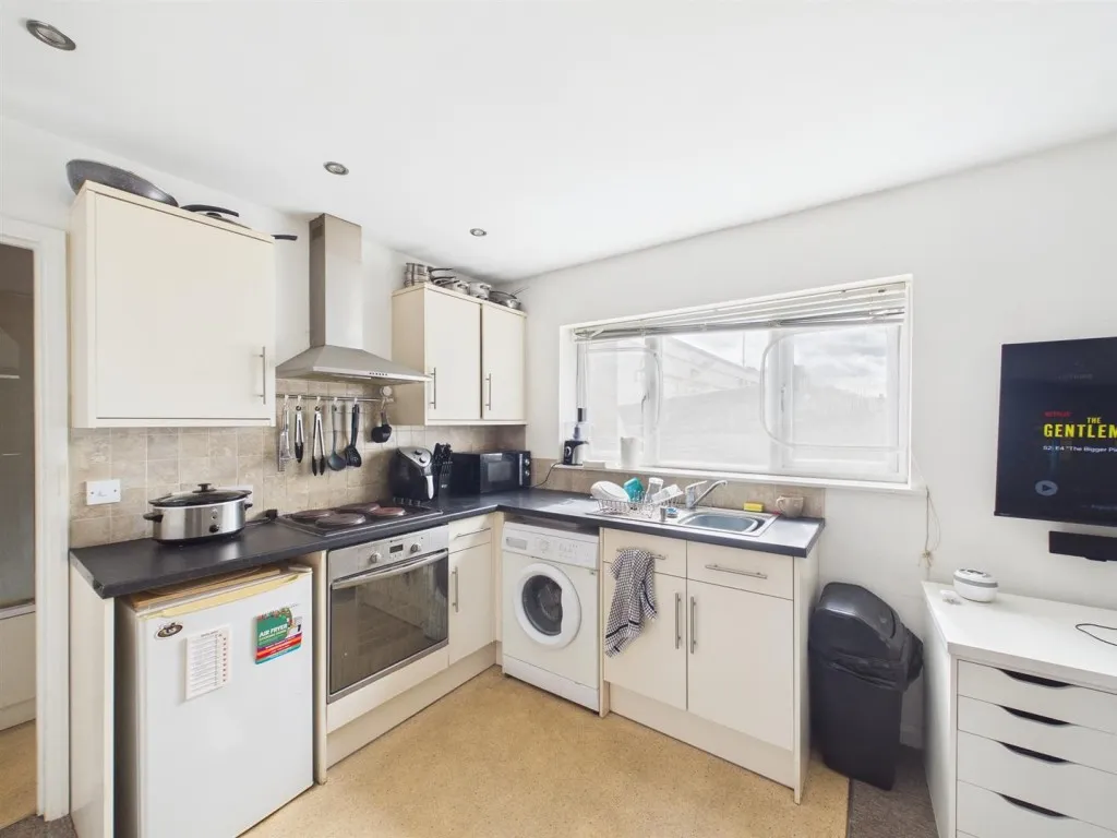 5a & 5b, Cleeve Wood Road, Downend, Bristol, BS16 2SF, photo 7