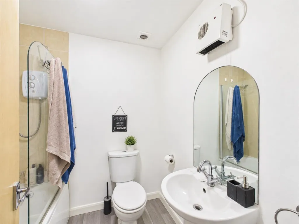 5a & 5b, Cleeve Wood Road, Downend, Bristol, BS16 2SF, photo 4