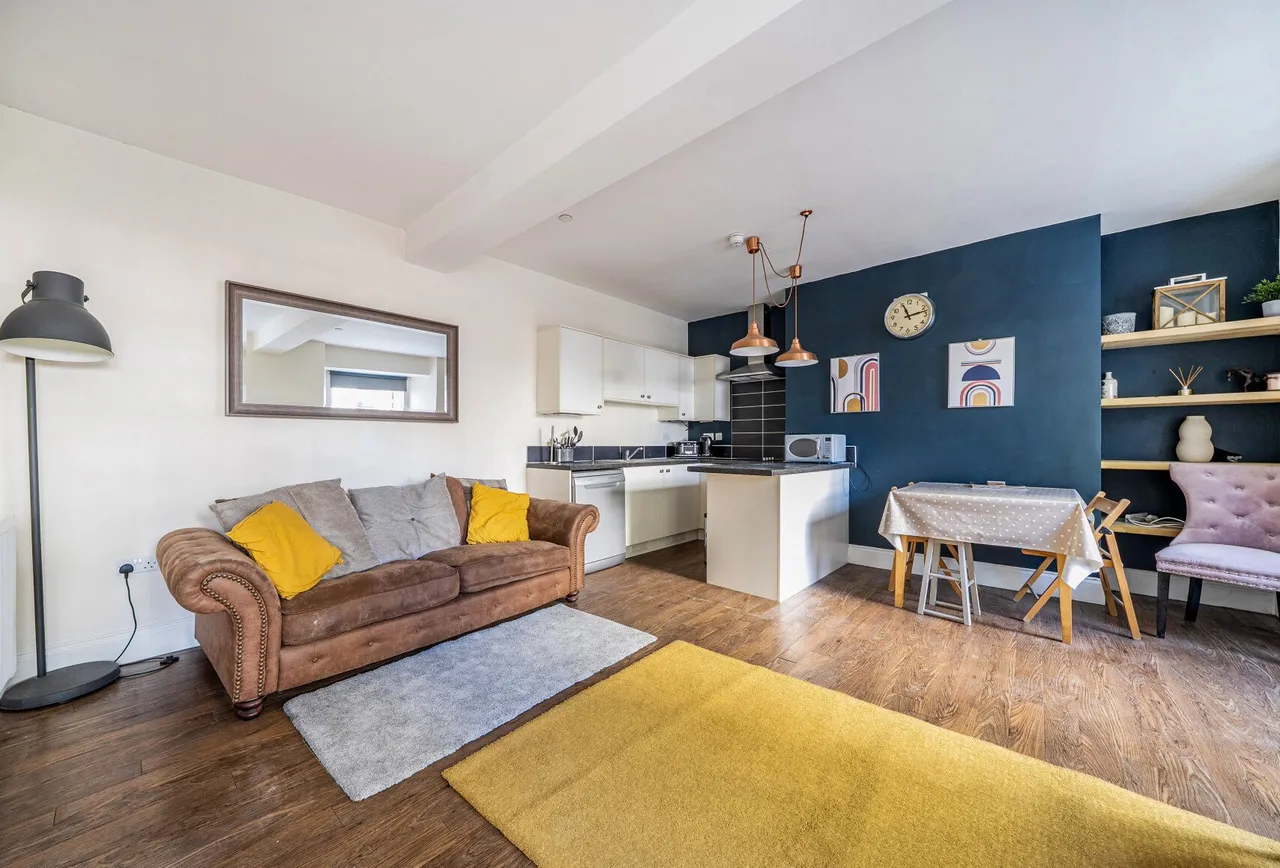 Wellington Street, Cheltenham, GL50 1XY, photo 7