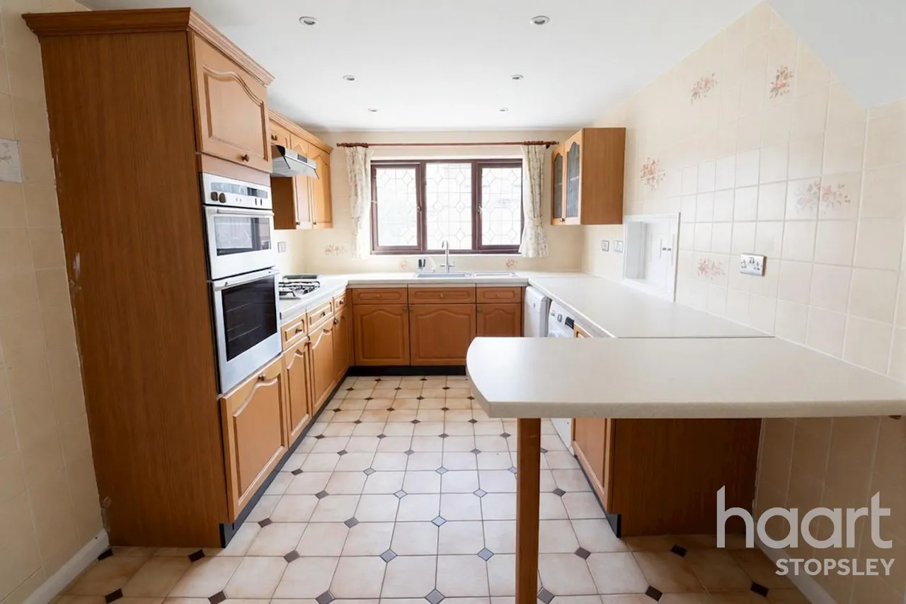 Rotherfield, Luton, LU2, photo 17
