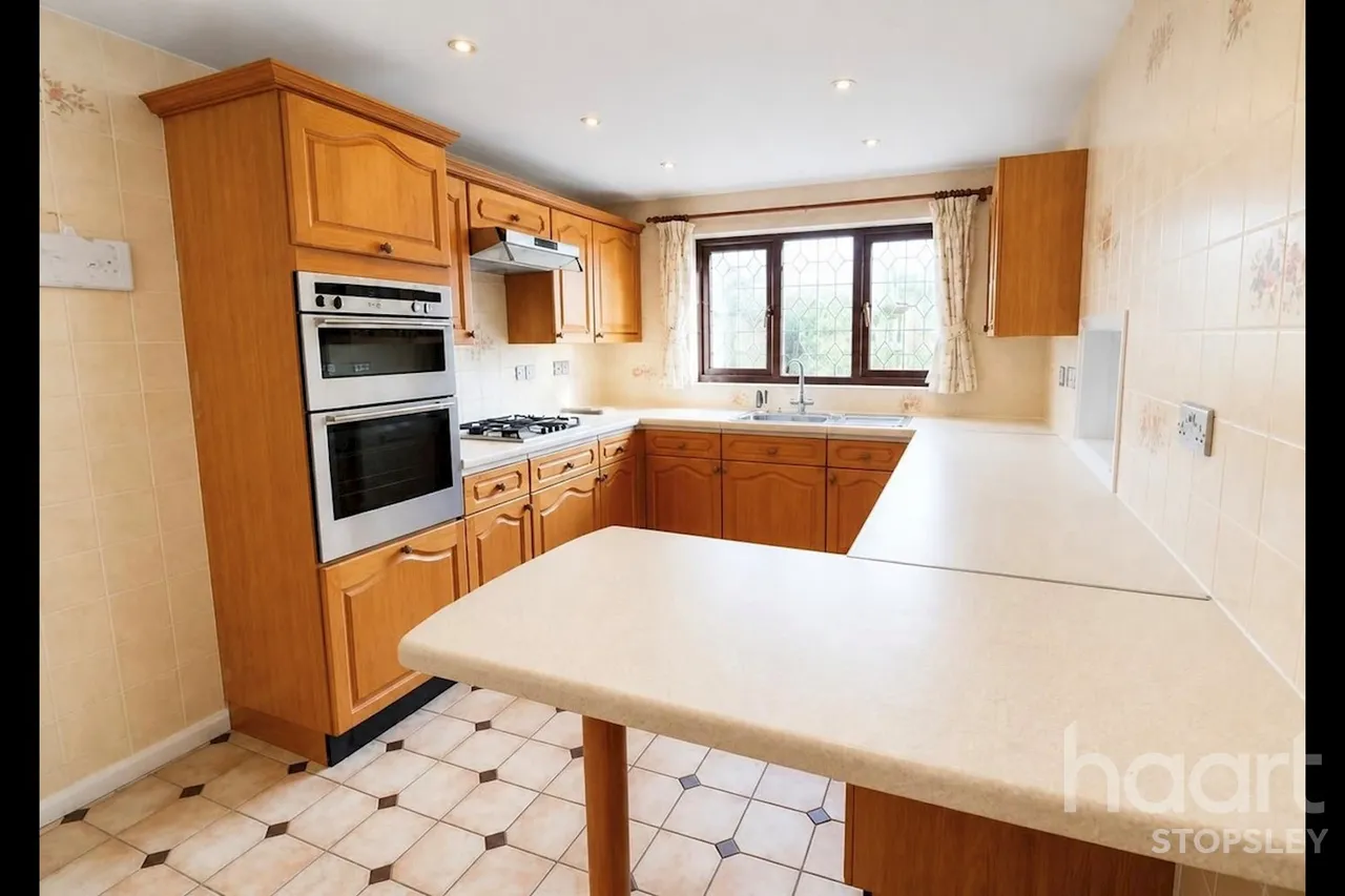 Rotherfield, Luton, LU2, photo 7